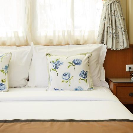 Baan Dinso Hostel Bangkok Luaran gambar