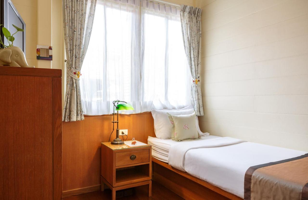 Baan Dinso Hostel Bangkok Luaran gambar