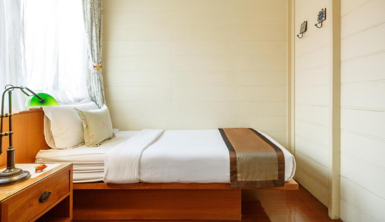 Baan Dinso Hostel Bangkok Luaran gambar