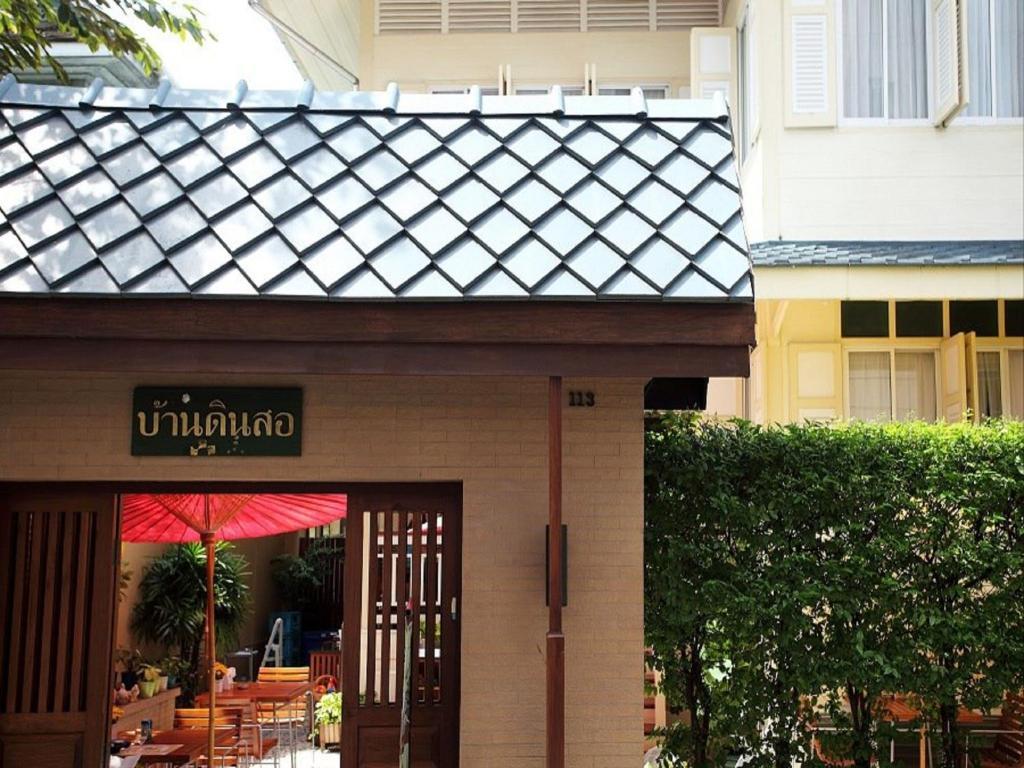 Baan Dinso Hostel Bangkok Luaran gambar
