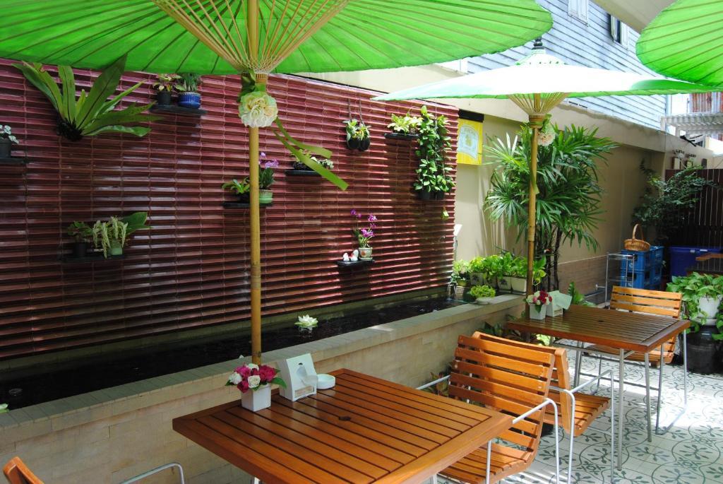 Baan Dinso Hostel Bangkok Luaran gambar