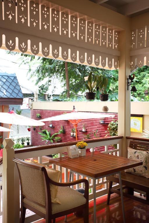Baan Dinso Hostel Bangkok Luaran gambar